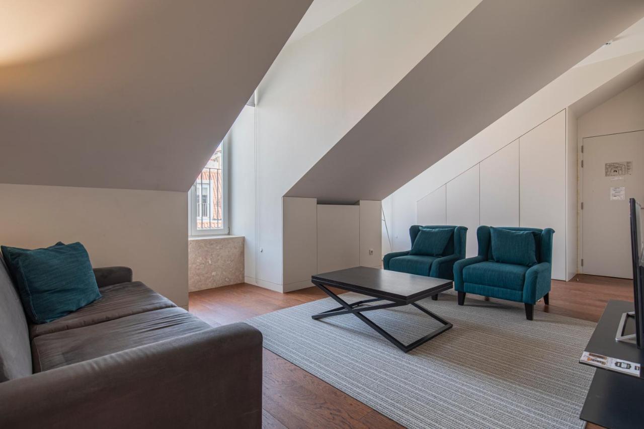 Apartment 8 Building 403 T2 - River & Garden View Lisbon