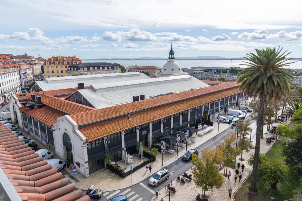 8 Building 403 T2 - River & Garden View Apartment Lisbon