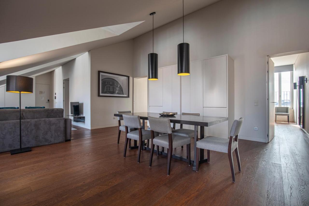 Apartment 8 Building 403 T2 - River & Garden View Lisbon